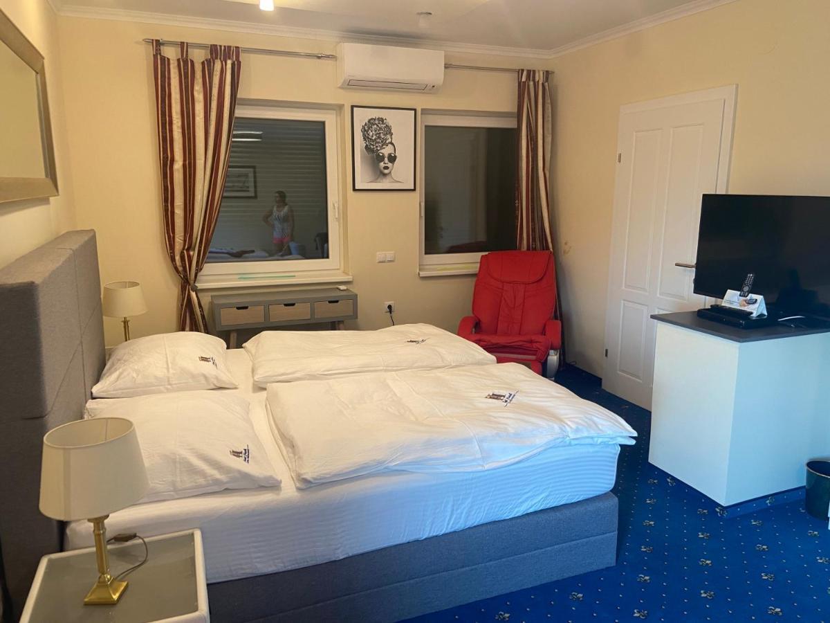 Hotel Restaurant Hesch Gabersdorf Екстер'єр фото