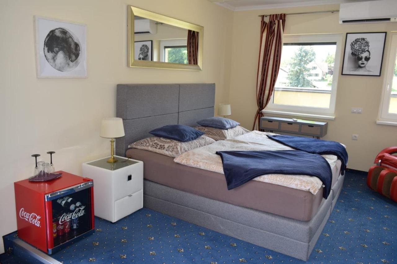 Hotel Restaurant Hesch Gabersdorf Екстер'єр фото