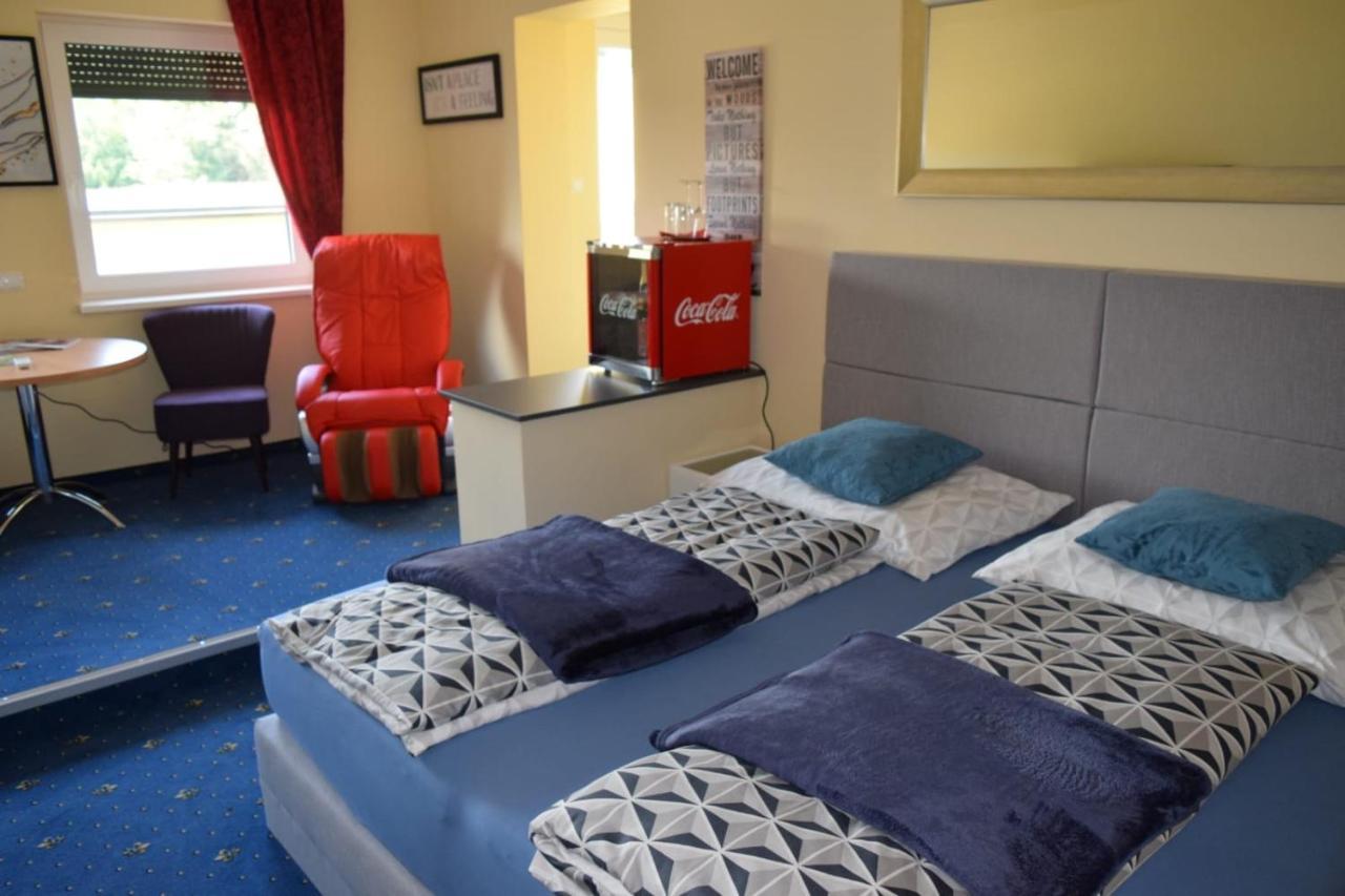Hotel Restaurant Hesch Gabersdorf Екстер'єр фото
