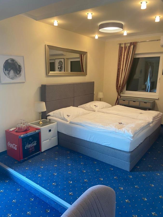 Hotel Restaurant Hesch Gabersdorf Екстер'єр фото
