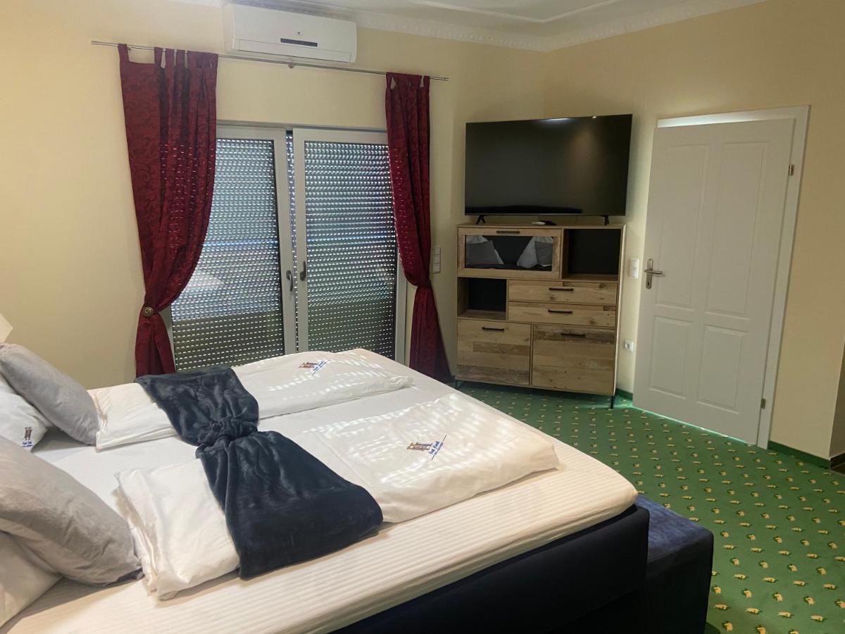 Hotel Restaurant Hesch Gabersdorf Екстер'єр фото