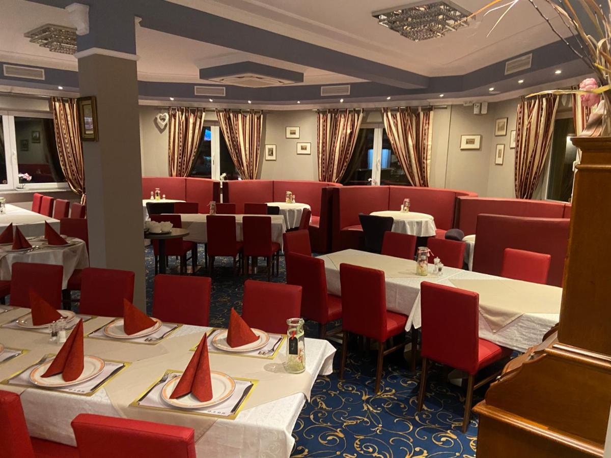 Hotel Restaurant Hesch Gabersdorf Екстер'єр фото